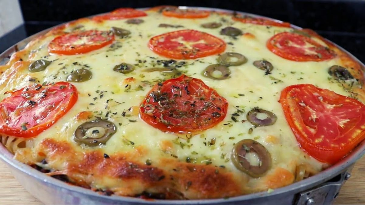 FIZ PIZZA COM MACARRÃO PARAFUSO E O RESULTADO FOI MARAVILHOSO. NÃO SOBROU NADA!