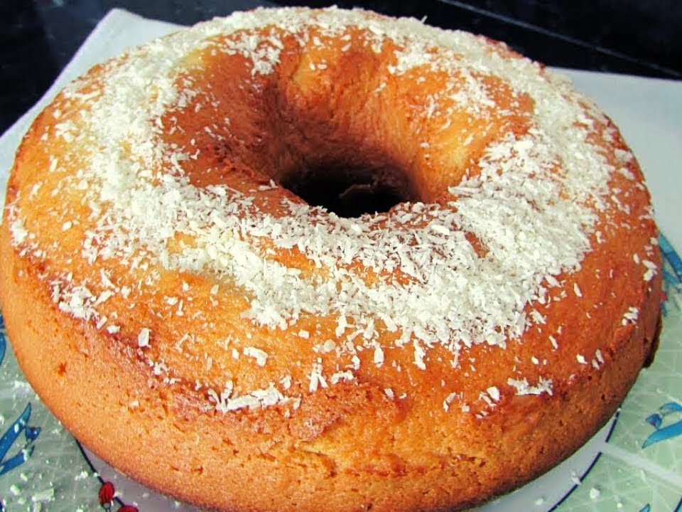 BOLO DE COCO SIMPLES E FÁCIL. IDEAL PARA O CAFÉ DA MANHA OU DA TARDE