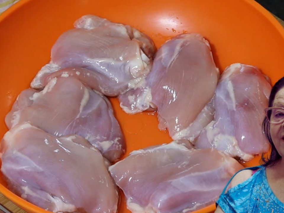 TEM SOBRECOXAS DE FRANGO EM CASA? ENTÃO NÃO DEIXE DE ASSISTIR ESTA RECEITA.