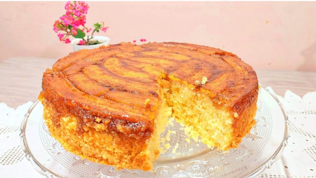 Bolo de Banana Caramelada de Preguiçoso | Não precisa fazer o Caramelo acredita !???...