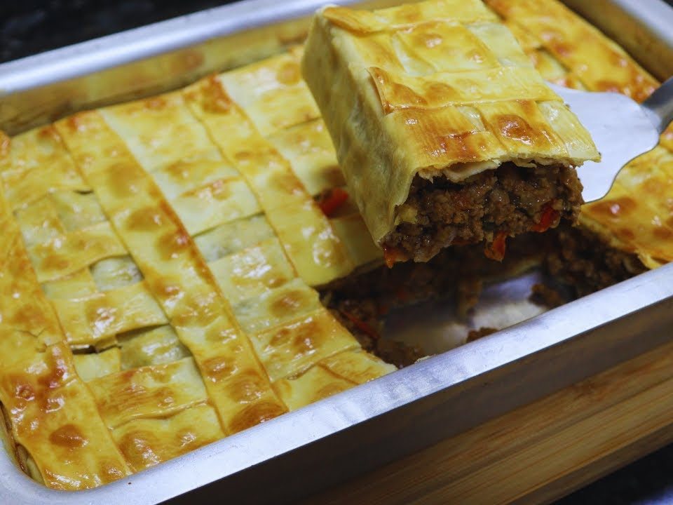 MASSA DE PASTEL FIZ UMA TORTA DE CARNE MOÍDA ESPECIAL