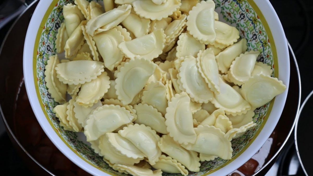 RAVIOLI DE CARNE FEITO EM UMA PANELA SÓ. NÃO TEM NADA MELHOR!