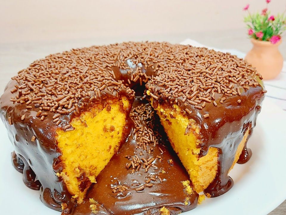 BOLO DE CENOURA COM LARANJA | BOLO VULCÃO COM BRIGADEIRO GOURMET