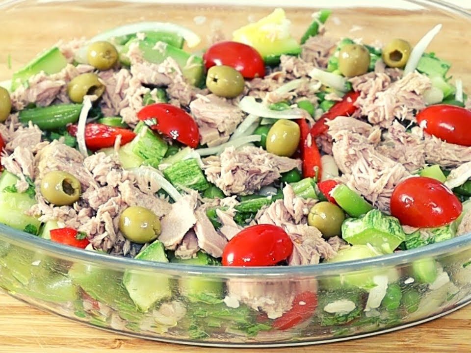 SALADA DE FEIJÃO COM ATUM E LEGUMES: DELICIOSA E REFRESCANTE!