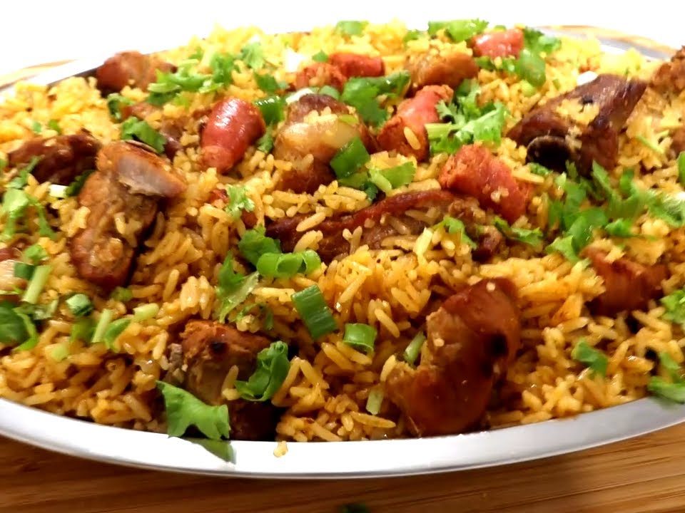 ARROZ DA ROÇA. COMIDA CAIPIRA SUPER SABOROSA COM COSTELINHA DE PORCO E LINGUIÇA.