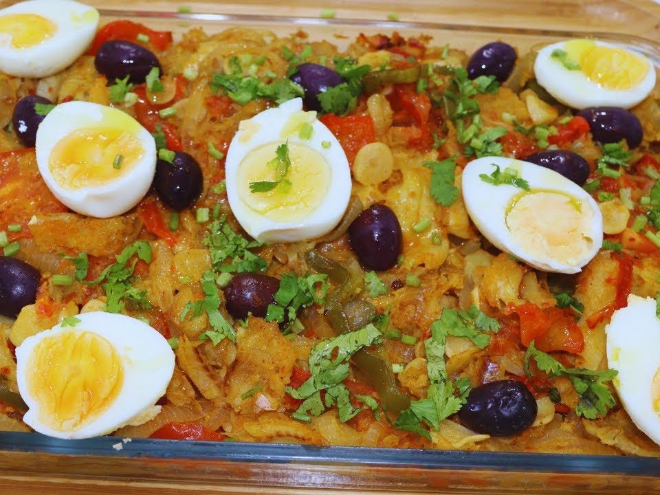 BACALHOADA COM BATATA À PORTUGUESA.RECEITA FÁCIL PARA O ALMOÇO DE PÁSCOA