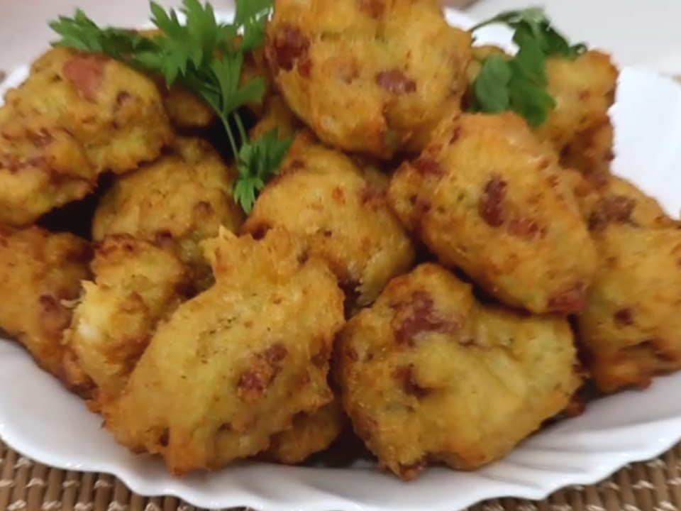 BOLINHO DE CHUCHU COM LINGUIÇA. RECEITA SIMPLES DA ROÇA E MUITO SABOROSA.