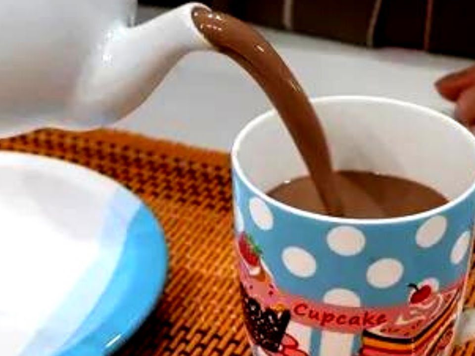 CHOCOLATE QUENTE SUPER CREMOSO. FEITO NA PANELA.RECEITA FÁCIL E RÁPIDA.