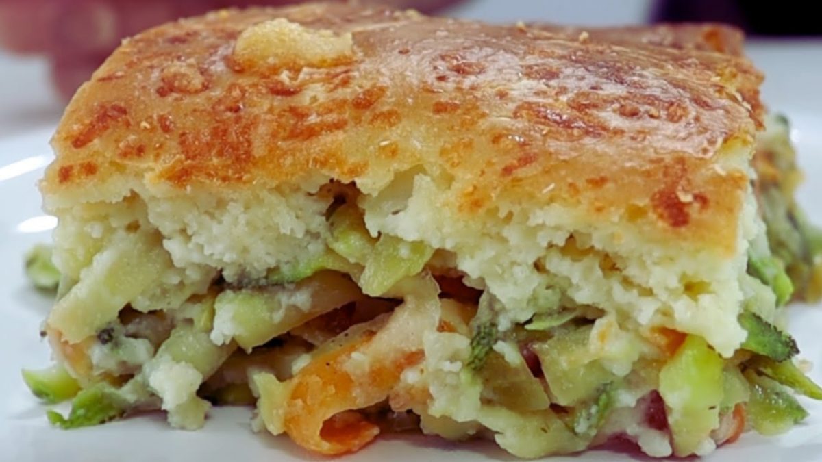 TORTA DE ABOBRINHA COM CENOURA. A MELHOR TORTA QUE VOCÊ JÁ COMEU. SIMPLES E FÁCIL.