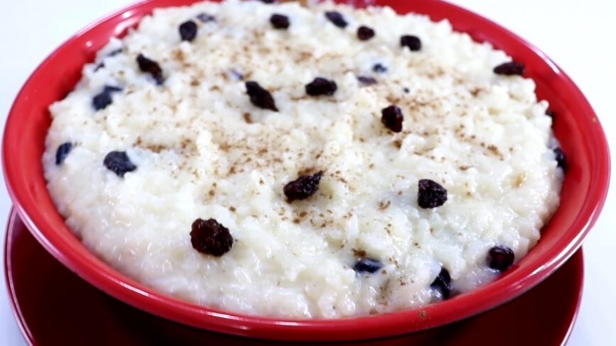 ARROZ DOCE COM PASSAS FEITO NA PANELA DE PRESSÃO. CREMOSO, FÁCIL E RÁPIDO DE FAZER