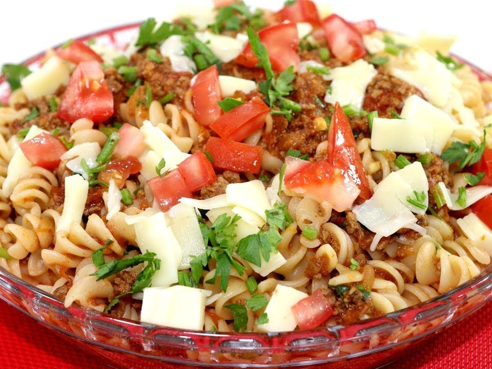 MACARRONADA SUCULENTA COM CARNE MOÍDA. ALMOÇO SIMPLES, RÁPIDO E SABOROSO QUE BOLONHESA.