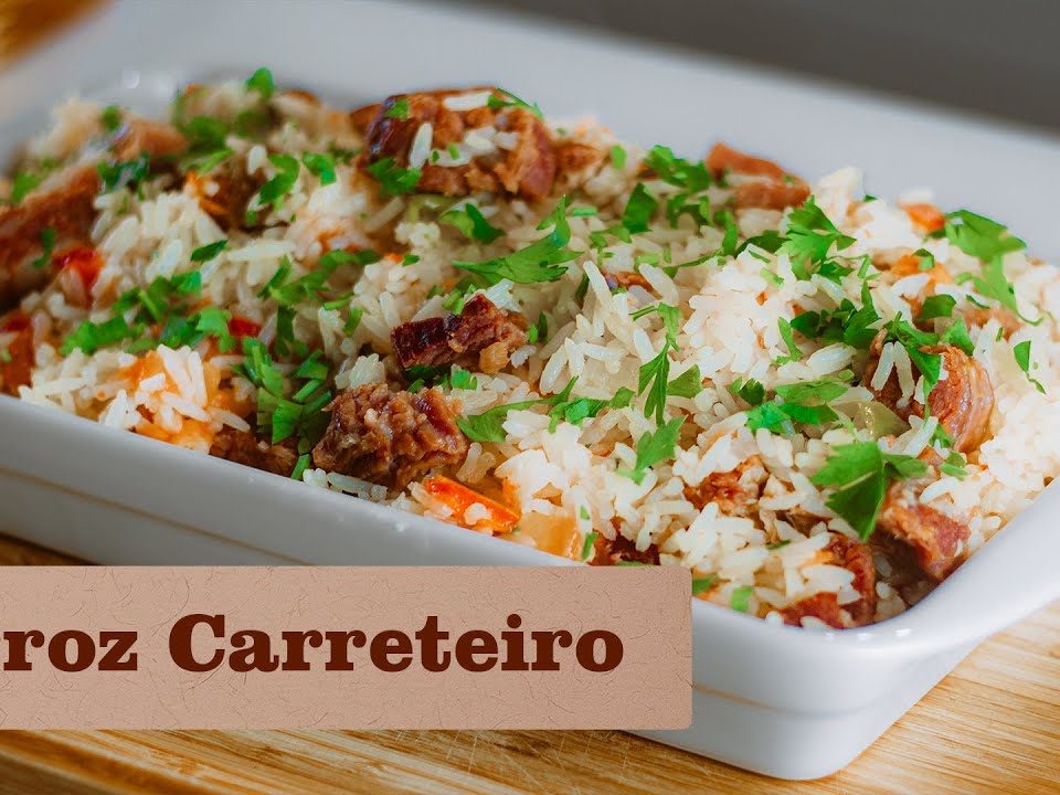 ARROZ DE CARRETEIRO.ESTA RECEITA ESTÁ IMPERDÍVEL, SIMPLES E FÁCIL DE FAZER.