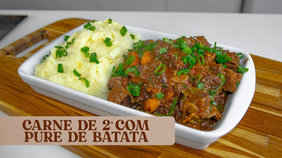 CARNE DE 2ª MACIA E COM PURÊ DE BATATAS.RECEITA BARATA E PERFEITA PARA ALMOÇO.