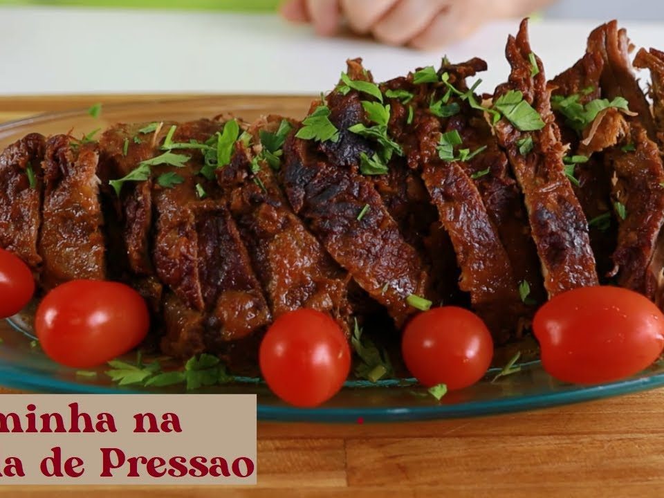 MAMINHA NA PANELA DE PRESSÃO COZIDA SEM ÁGUA.PRONTA EM POUCOS MINUTOS.RECEITA PARA CEIA DE NATAL.