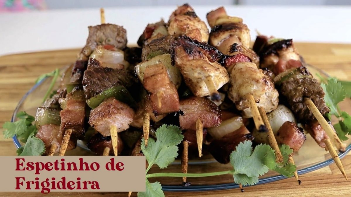 FAÇA O SEU CHURRASCO SEM CHURRASQUEIRA.ESPETINHOS DE CARNE NA FRIGIDEIRA.