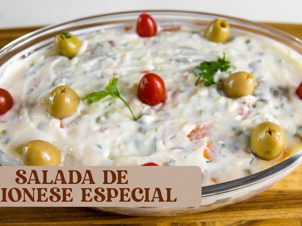 SALADA DE MAIONESE BEM TEMPERADA.SIMPLES, FÁCIL E RÁPIDA PARA O NATAL.