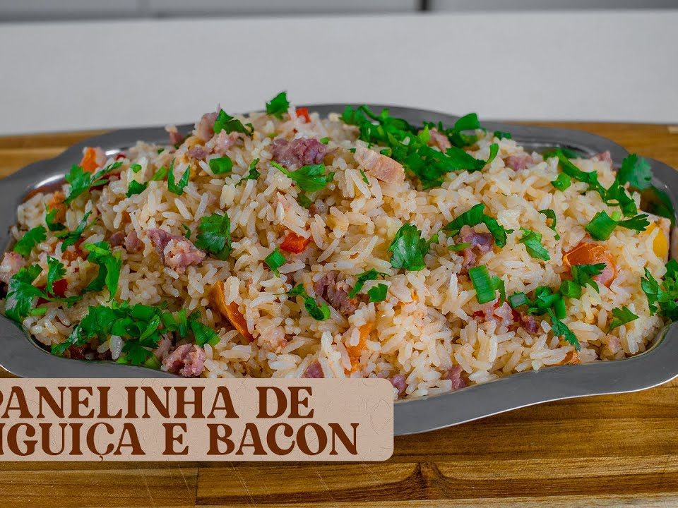 PANELINHA DE LINGUIÇA E BACON. ALMOÇO COMPLETO COM UMA PANELA SÓ!