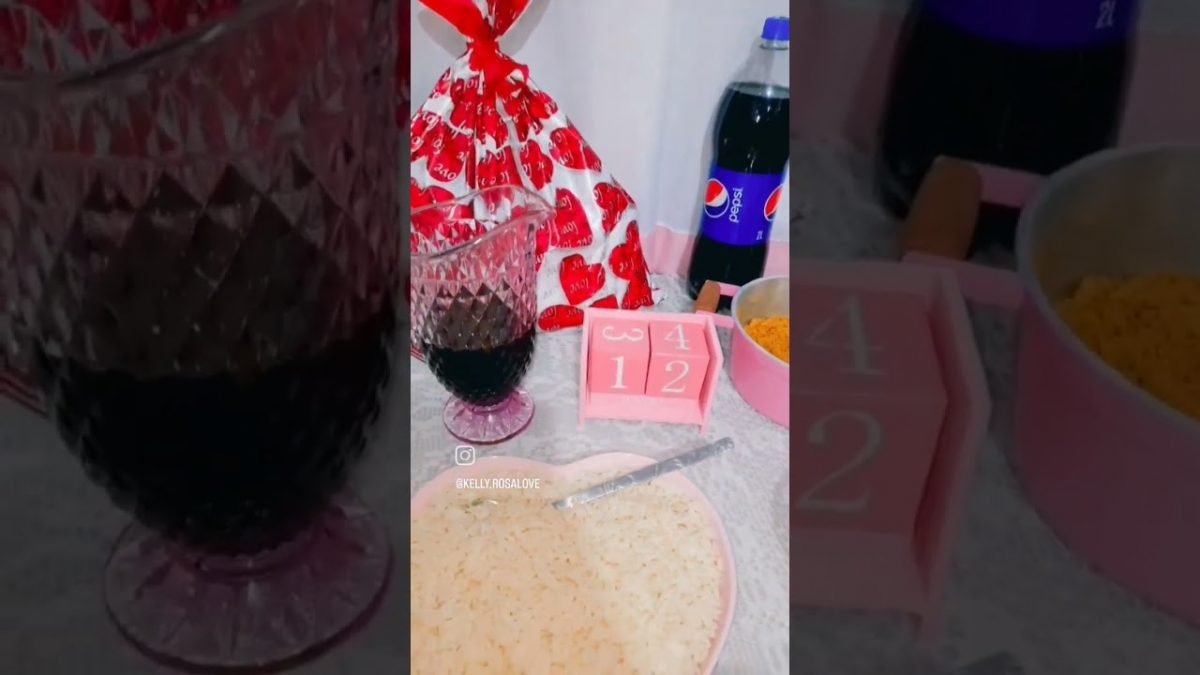 MESA POSTA COM AMOR💖🥰@ReceitasdaKelly