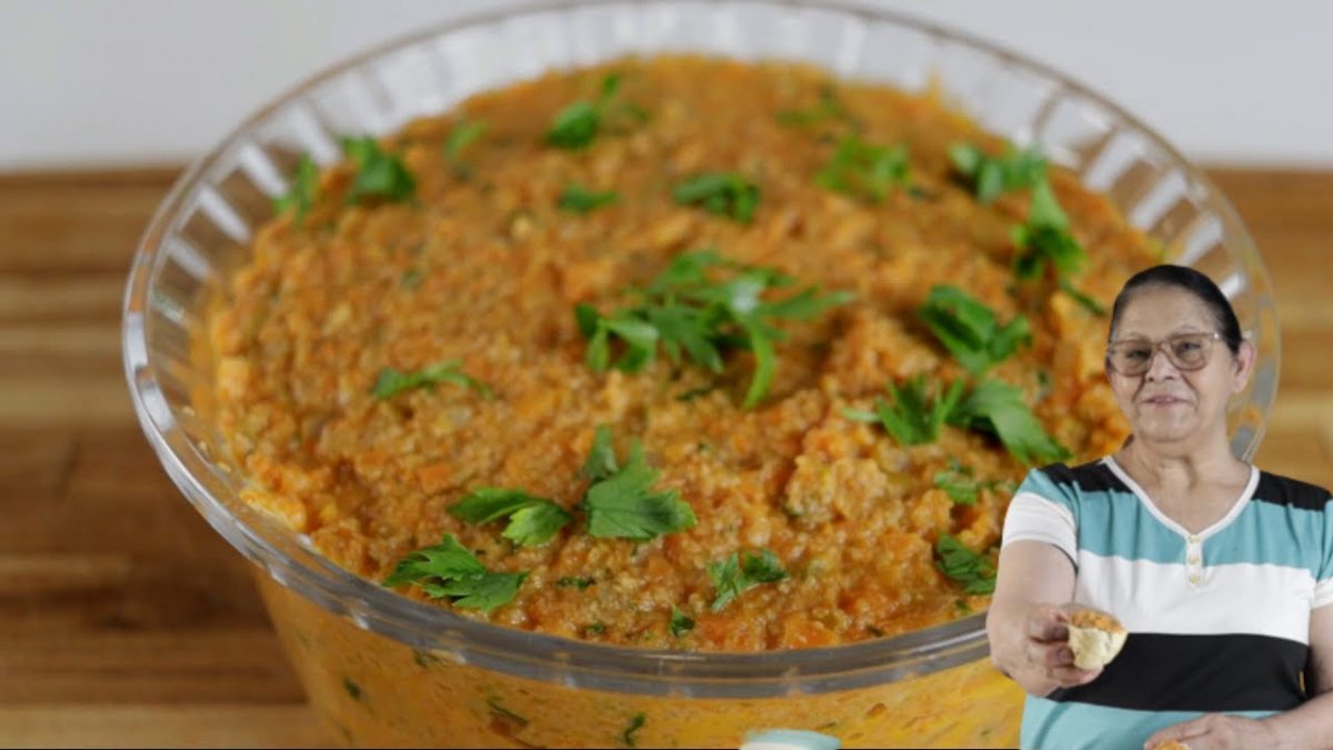 PATÊ DE SALSICHA.FEITO COM SOBRAS DE GELADEIRA.BARATO E DELICIOSO.