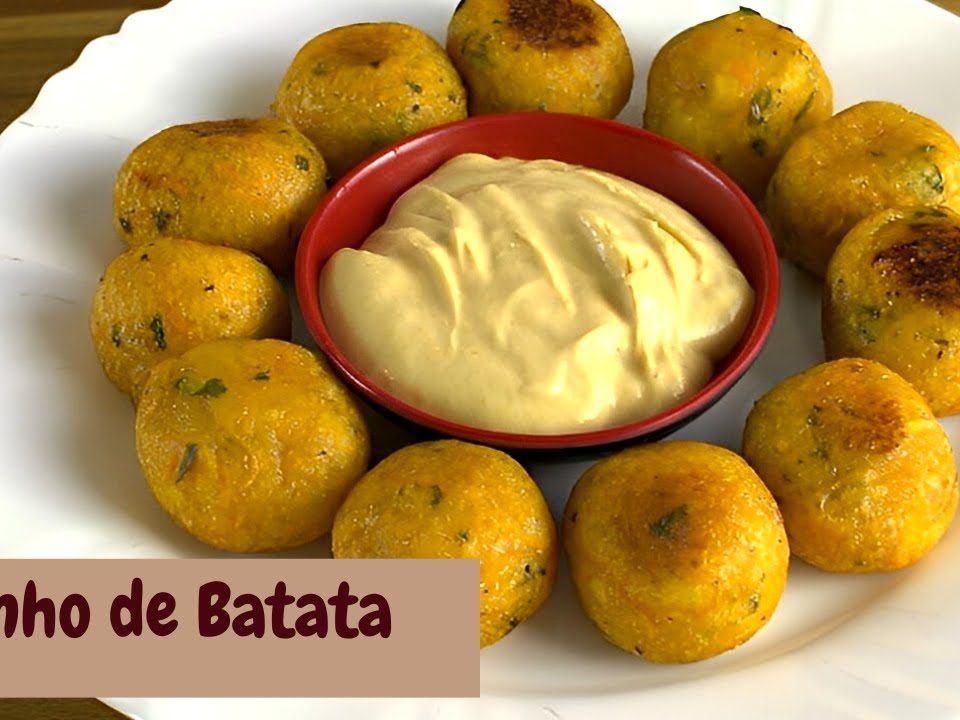 BOLINHO DE BATATA. VOCÊ NUNCA COMEU NADA IGUAL.