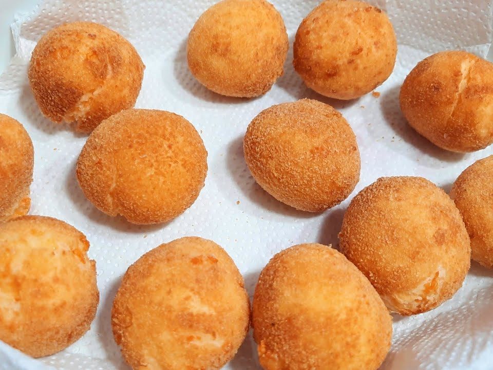 BOLINHO DE QUEIJO FRITO SEM FARINHA DE TRIGO FÁCIL RÁPIDO CROCANTE E DELICIOSO 😋