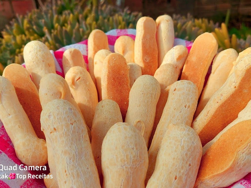 COMO FAZER BISCOITO DE POLVILHO ASSADO - NÃO MURCHA - Biscoito Caipira de polvilho azedo!