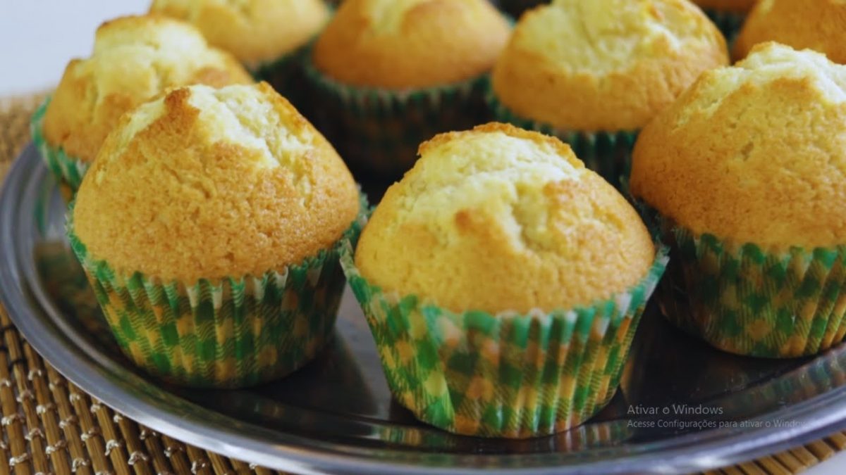 CUPCAKE FÁCIL E ECONÔMICO.SEM LIQUIDIFICADOR E A MASSA FICA FOFINHA.