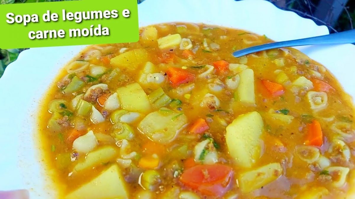 SOPA DE MACARRÃO COM LEGUMES E CARNE MOÍDA - No dias Frios Meu marido sempre pede esta sopa !