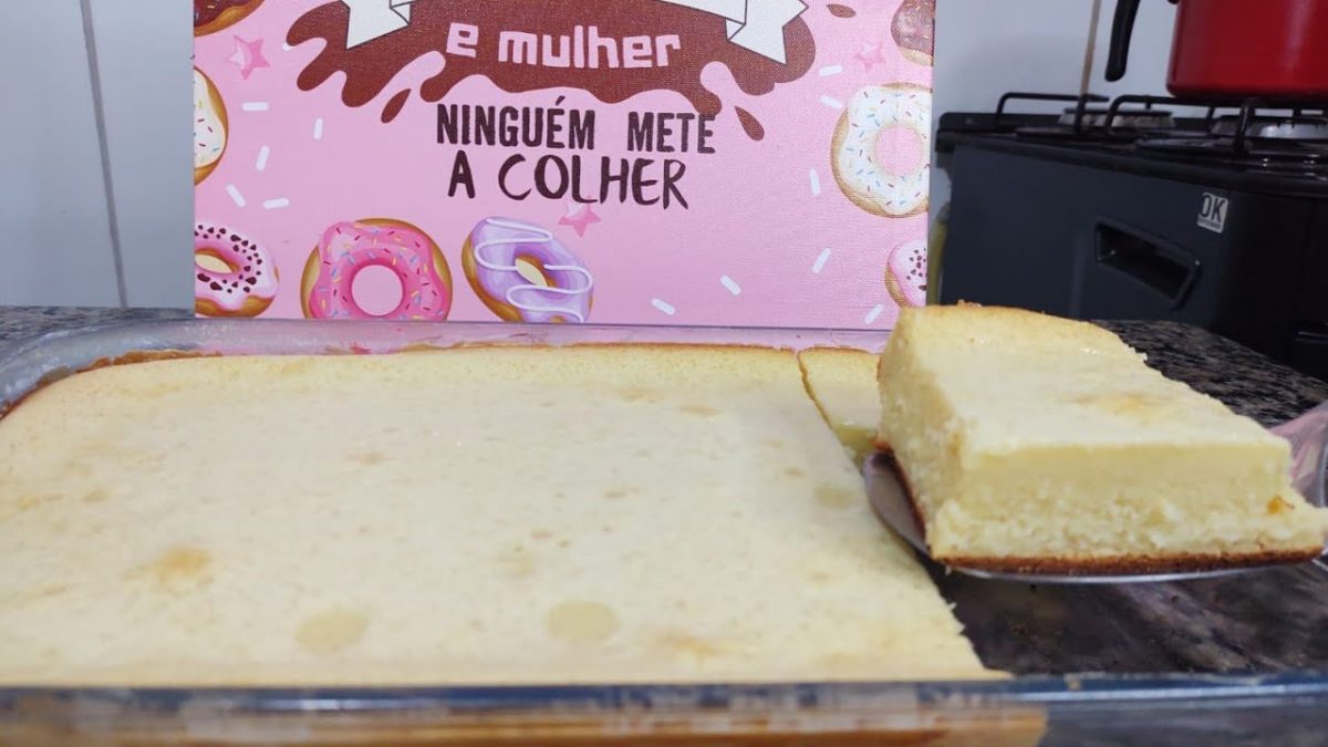 Bolo de leite/bolo mole na travessa uma verdadeira delícia 😋 #bolodeleite