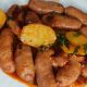 linguiça com batatas ao molho na panela de pressão/ verdadeira delícia 😋😋#linguiçatoscana