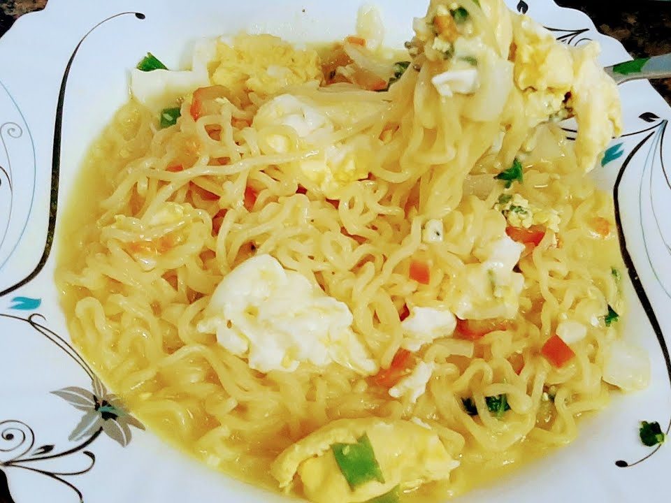 Miojo turbinado com, ovos e queijo/ uma delícia super fácil de fazer🥚🥚🍝🍝🍝🍝