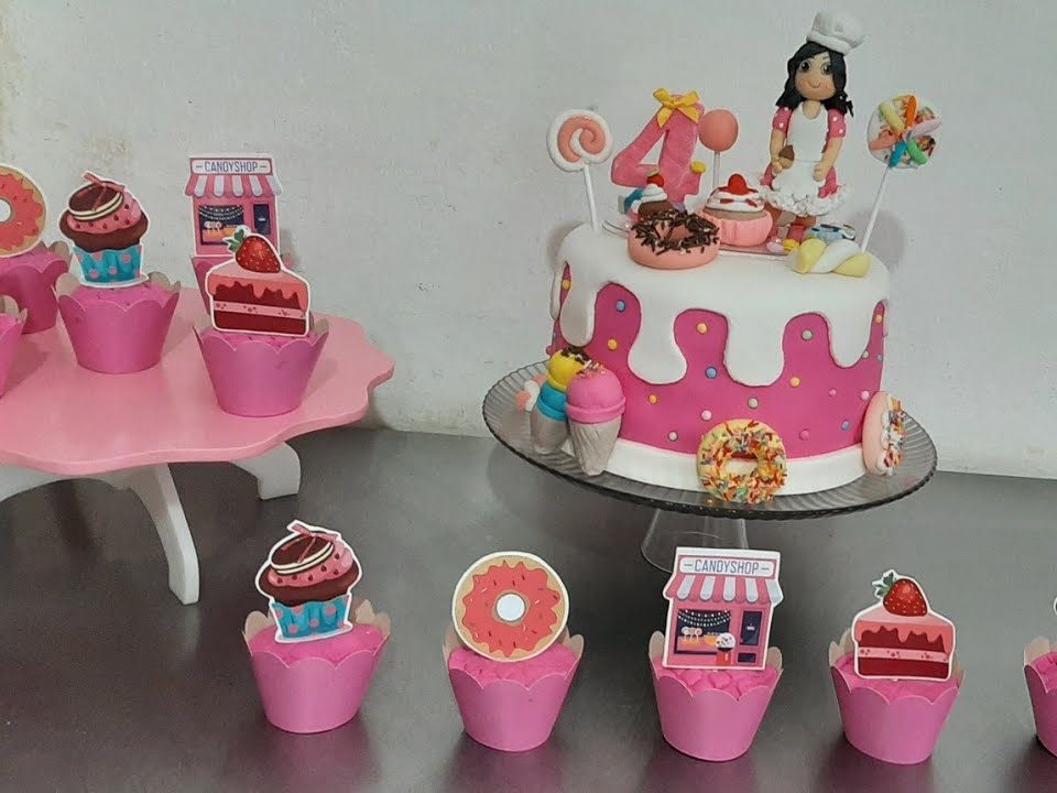 Nossa produção, do final de semana arte em bolo, com pasta americana!!🍭🍭🍬🧁🧁🎂🎂🎂🍫🍰