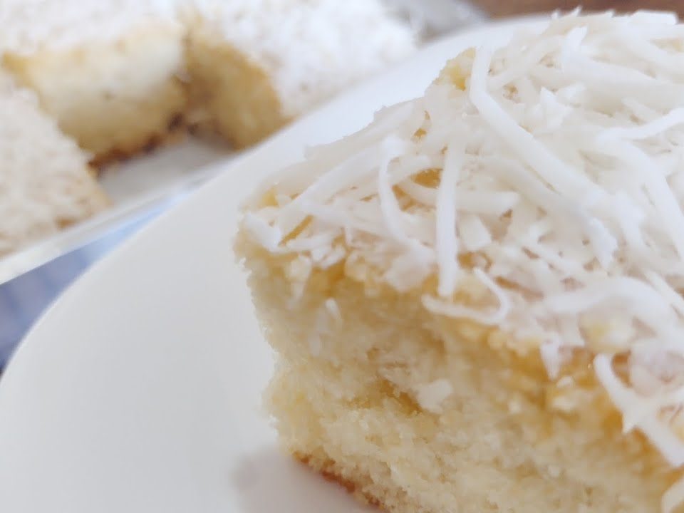 Bolo de coco de liquidificador, fofinho e delicioso!