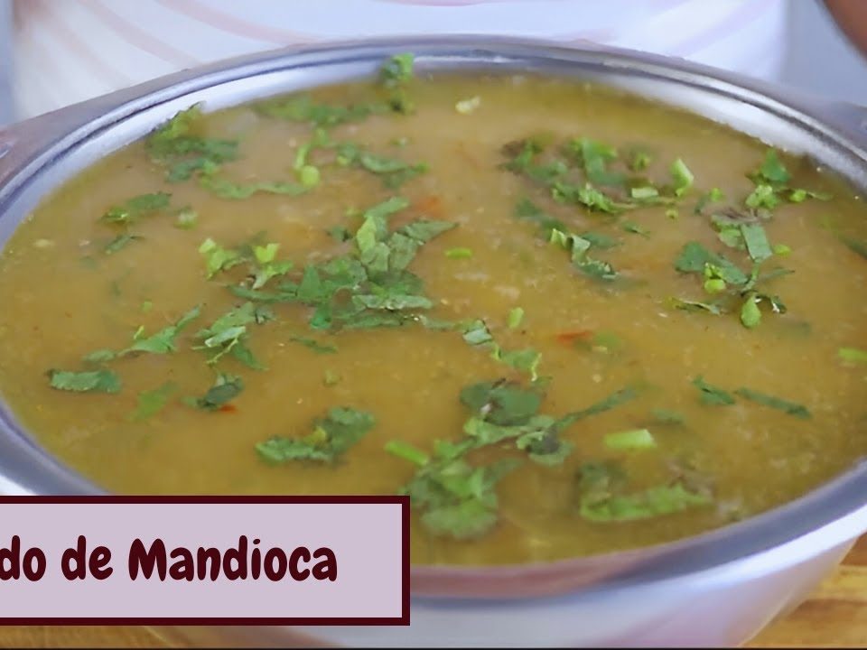 CALDO DE MANDIOCA NA PANELA DE PRESSÃO.SUCULENTO E DELICIOSO.