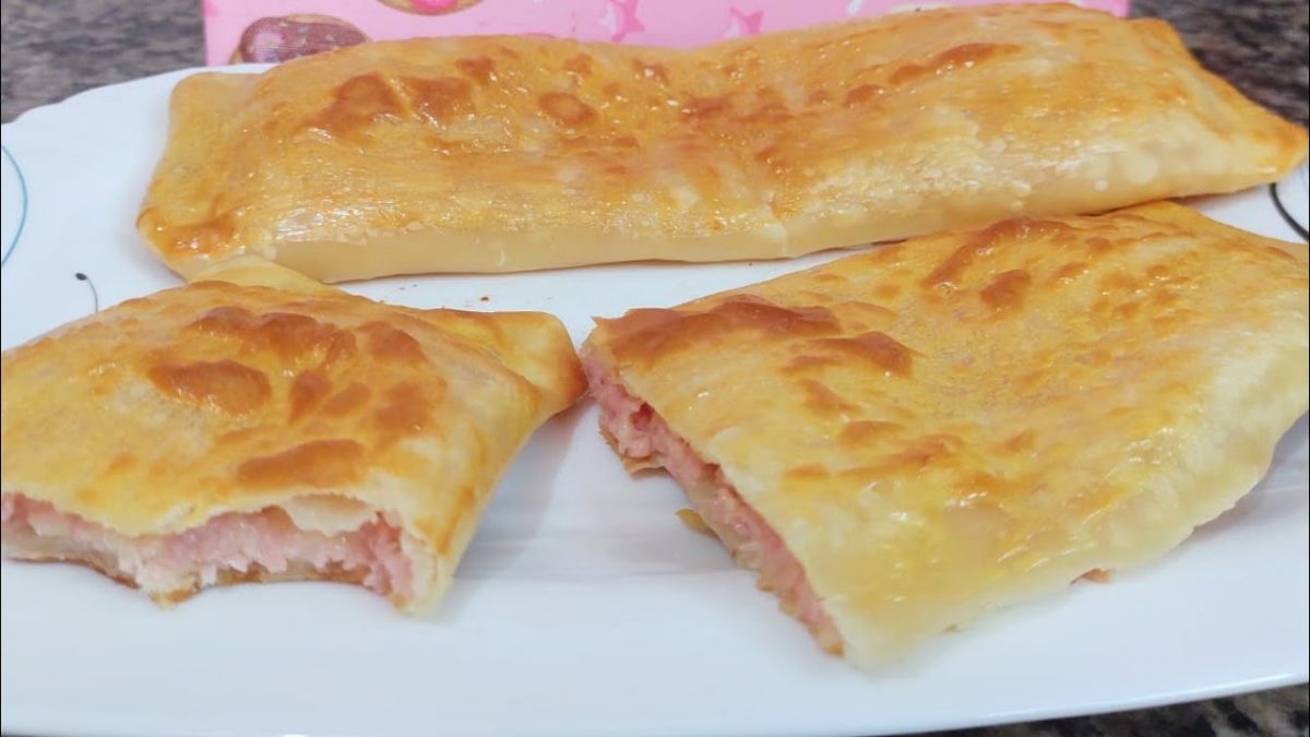 Pastelão de forno feito com massa de pronta de pastel/ uma verdadeira delícia 😋