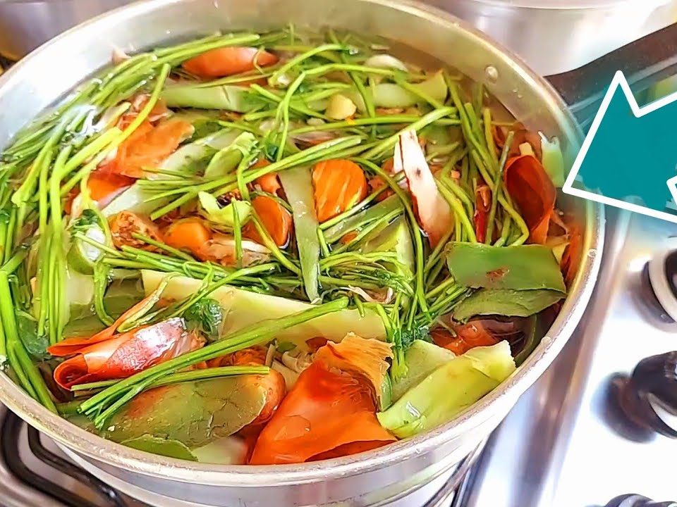 RECEITA DE CALDO DE LEGUMES🥕🥦🍅🧄🧅 COM TUDO AQUILO QUE VOCÊ JOGA NO LIXO! - Top Receitas