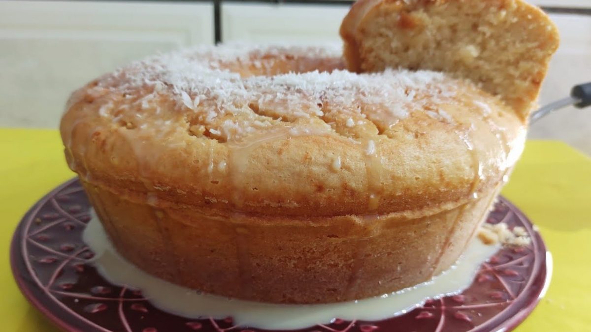 Bolo de coco com maizena super fofinho, delicioso/super fácil de fazer. #bolodecoco 🥥🥥