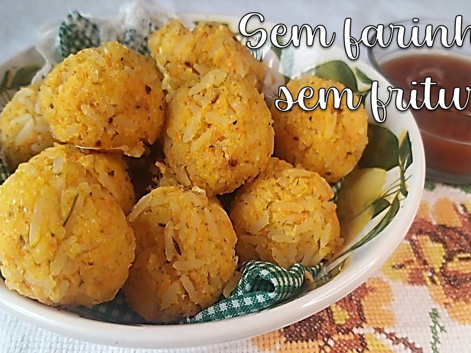 Tá sobrando arroz aí? Faça esse  bolinho de arroz recheado -  SEM FRITURA SEM FARINHA