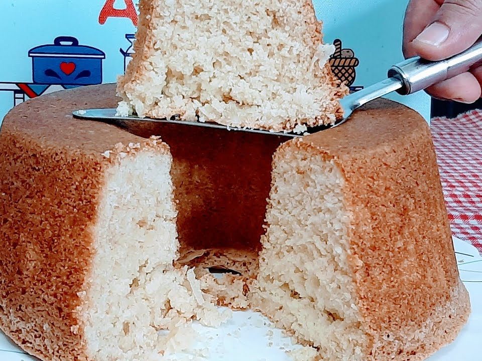 Bolo de flocão de arroz com coco/ uma delícia super fofinho 🥥🥥🥥