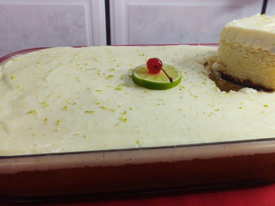 Bolo mousse de limão na travessa/ verdadeira delícia muito fácil de fazer!!#bolo