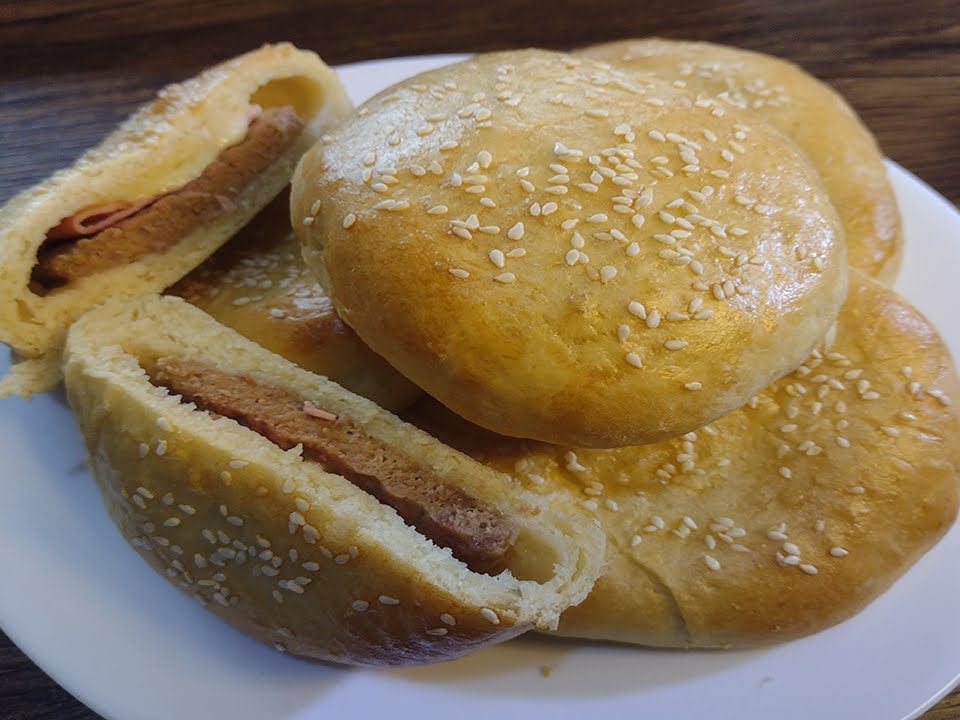 SALGADO HAMBURGUER DE FORNO / MASSA CORINGA