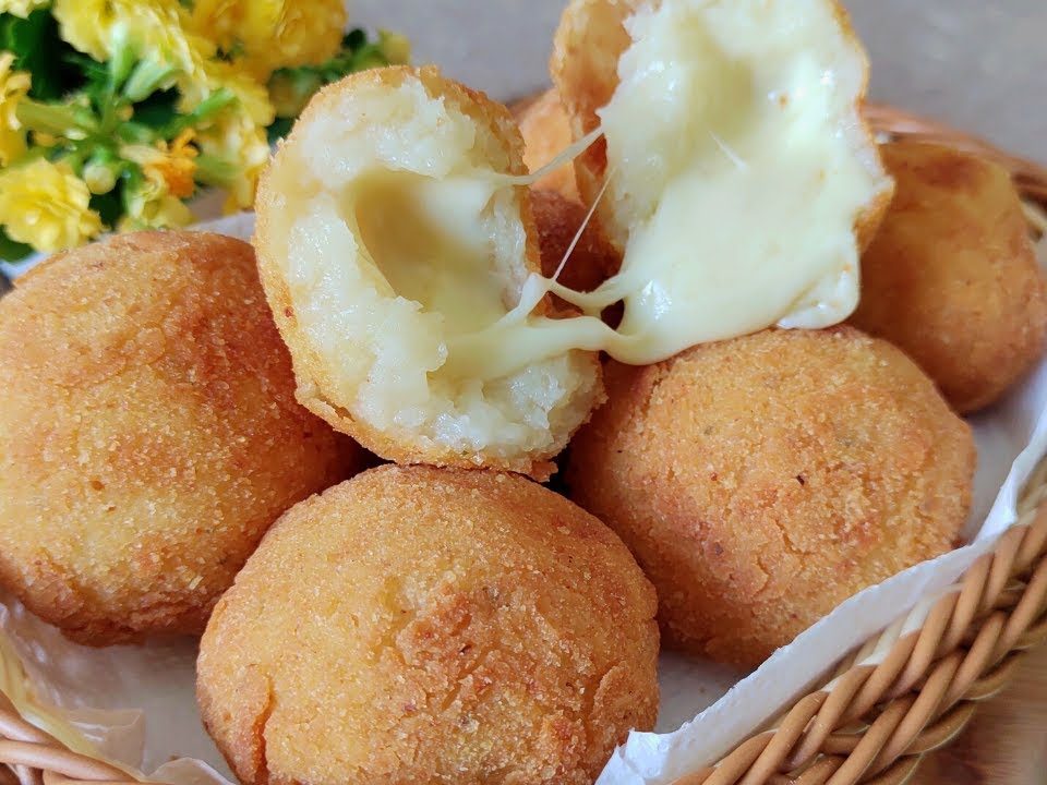 Se Você Tiver Batatas e Queijo, Faça Esta Receita | Realmente Delicioso