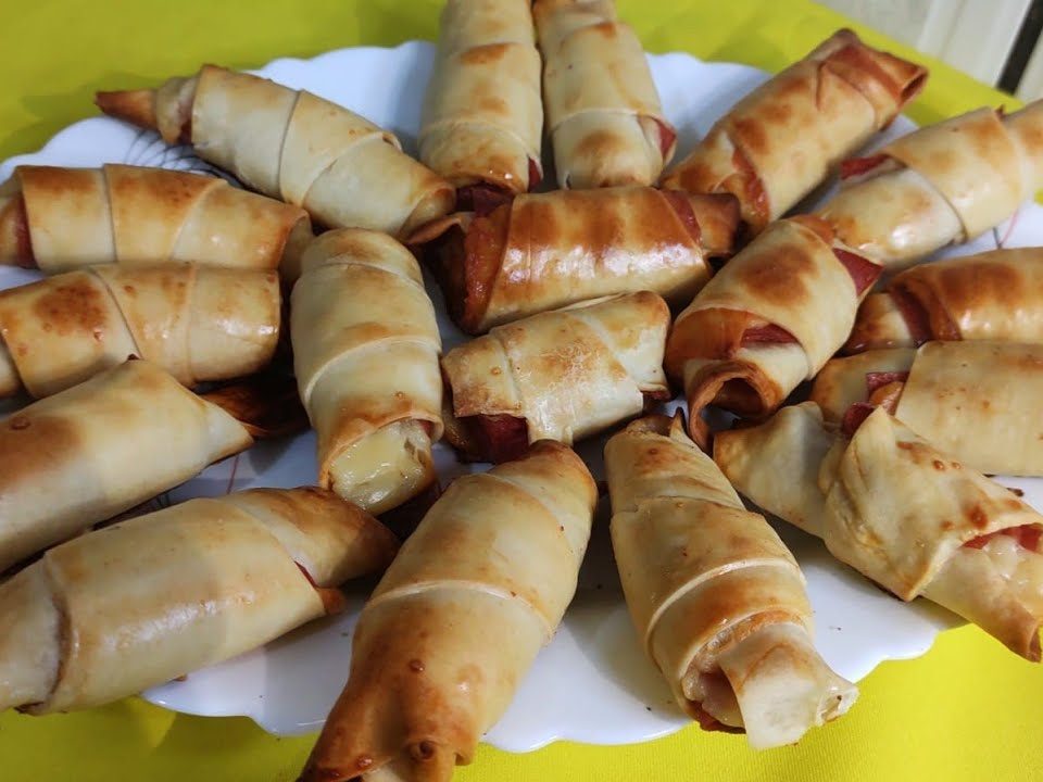 mini croissant com massa de pastel/ verdadeira delícia muito fácil de fazer!!#croissant