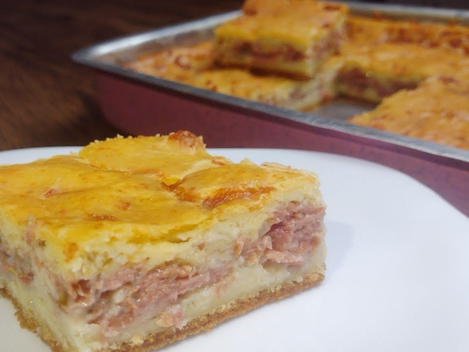 TORTA DE CALABRESA COM QUEIJO DE LIQUIDIFICADOR