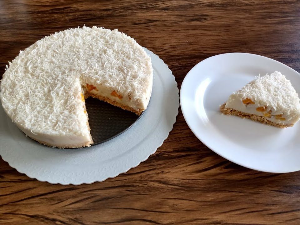 TORTA DE PÊSSEGO E CÔCO GELADA E SEM FORNO