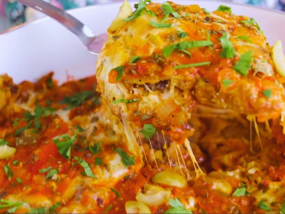 BIFE A PARMEGIANA DE FRIGIDEIRA. RECEITA FÁCIL E SEM IR AO FORNO.