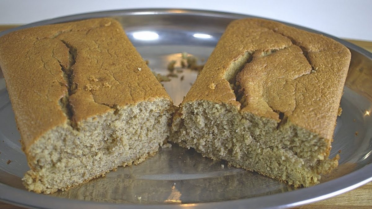 EM 5 MINUTOS FIZ ESTE BOLO DE BANANA SEM FARINHA DE TRIGO E SEM LEITE.