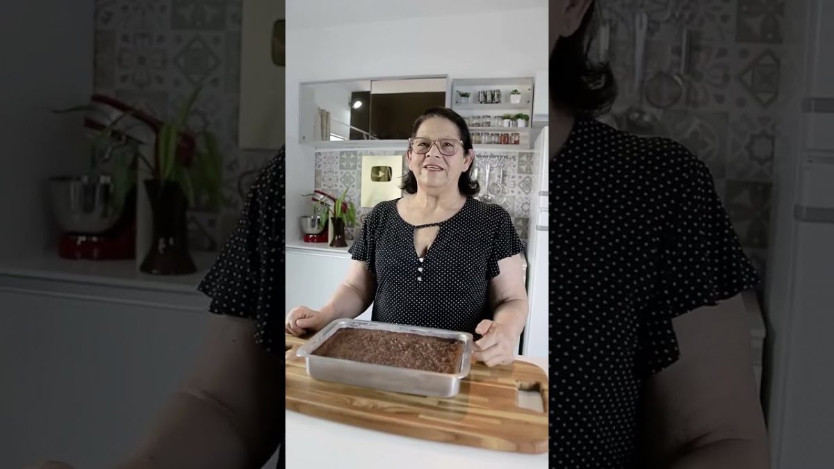 BROWNIE DE CHOCOLATE SUPER FÁCIL DE FAZER E FICA UMA DELÍCIA