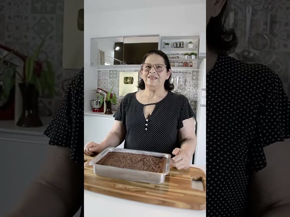 BROWNIE DE CHOCOLATE SUPER FÁCIL DE FAZER E FICA UMA DELÍCIA