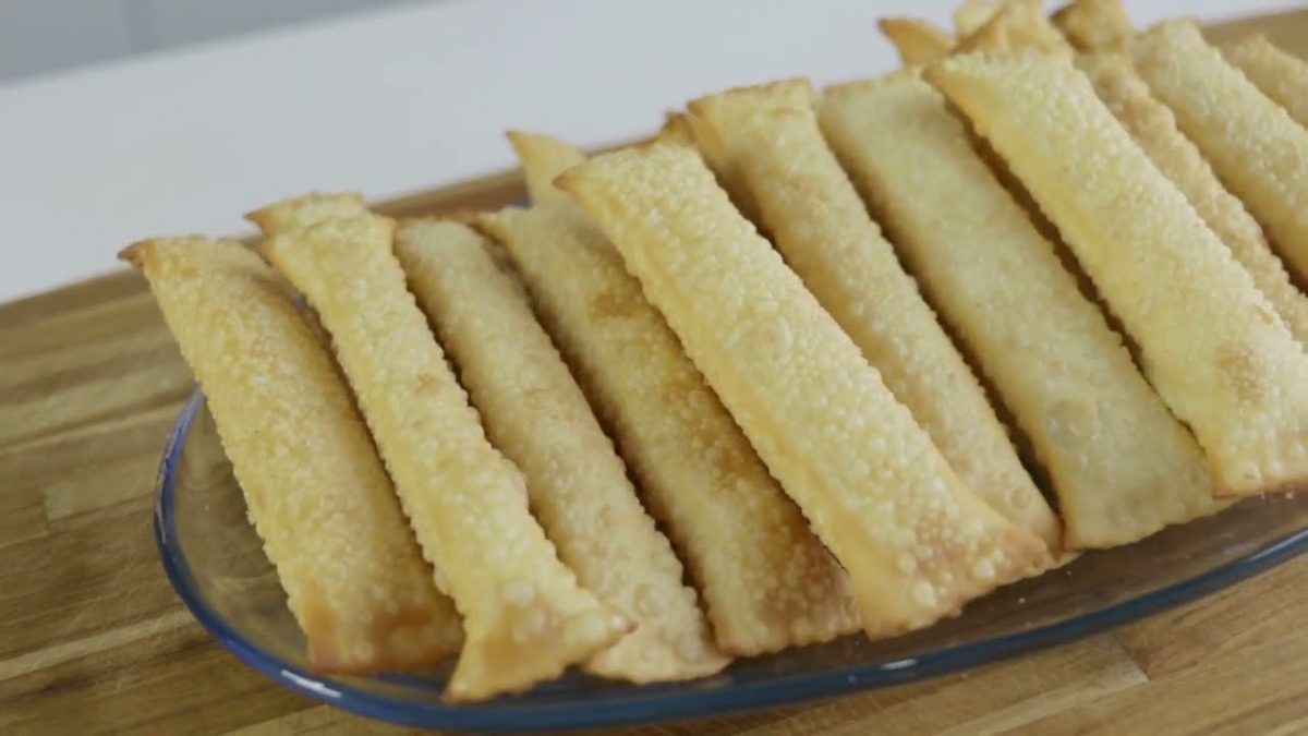 CIGARRETE  DE QUEIJO CROCANTE. SÓ 3 INGREDIENTES E FÁCIL DE FAZER.